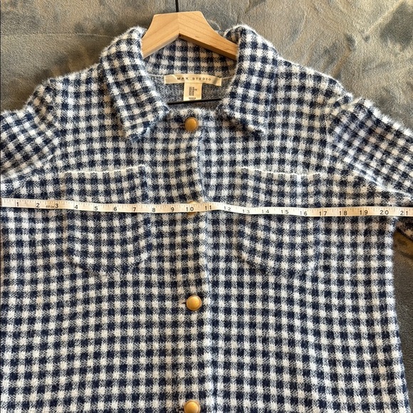 Max Studio Navy and White Checkered Fuzzy Button Up Sweater Jacket Size M Women - Picture 7 of 9